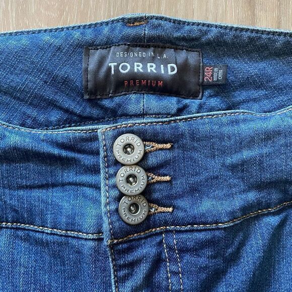 Torrid Premium Distressed Skinny Jeans 24R - Picture 3 of 5